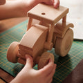Traktor z drewna - make it!